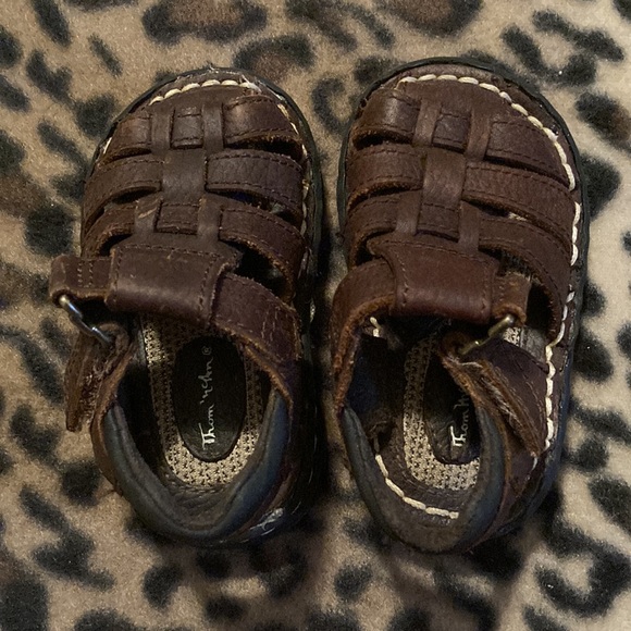 2 for $20 THOM McAn Sandals Brown Leather Sandals Infant Size 5 Leather Sandals - Picture 2 of 9